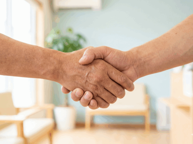 尾道市栗原町で交通事故後のむちうち・首の痛みなら、いしおか接骨院へ｜保険対応で自己負担ゼロ